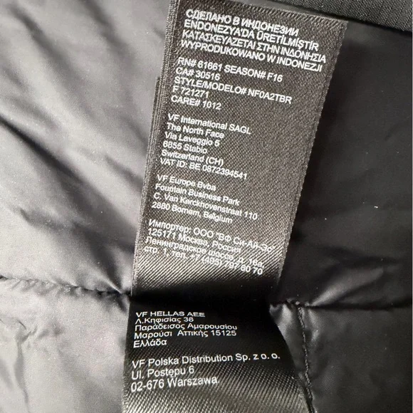 The North Face Men's Black Performance Jacket - Picture 9 of 12